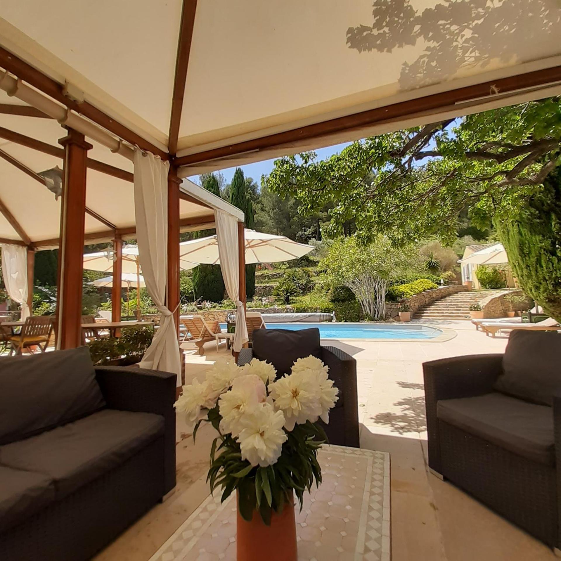 Bed and Breakfast Mas Lei Bancau Le Beausset Esterno foto